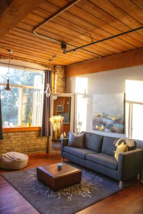 Cozy West End Studio